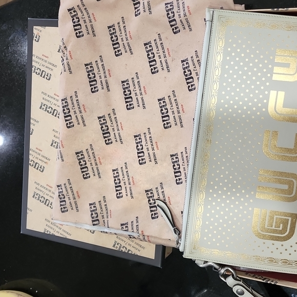 Gucci "Guccy" ivory clutch/wristlet - Picture 3 of 5